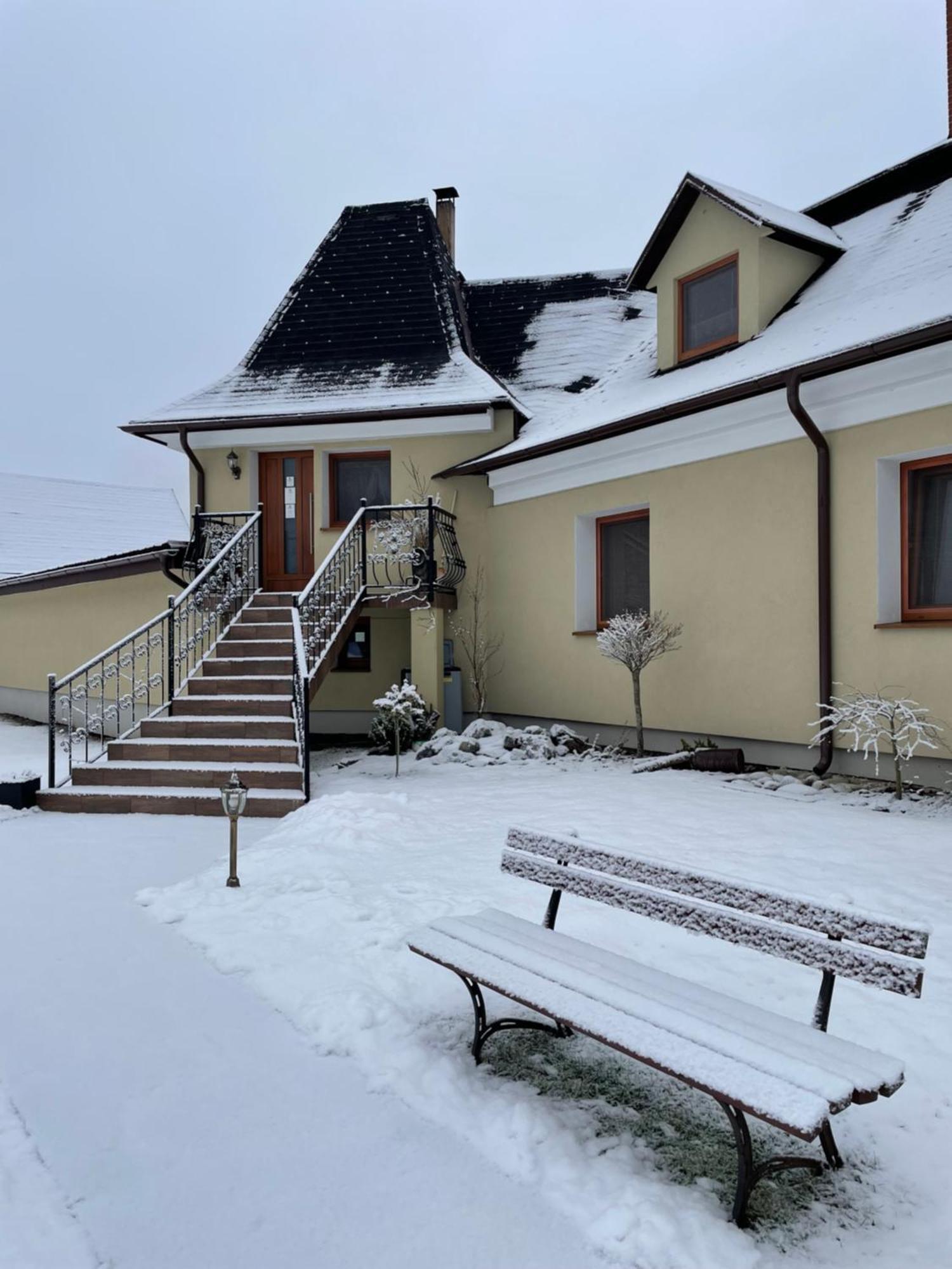Penzion U Dvoch Levov Oravsky Podzamok Exterior photo